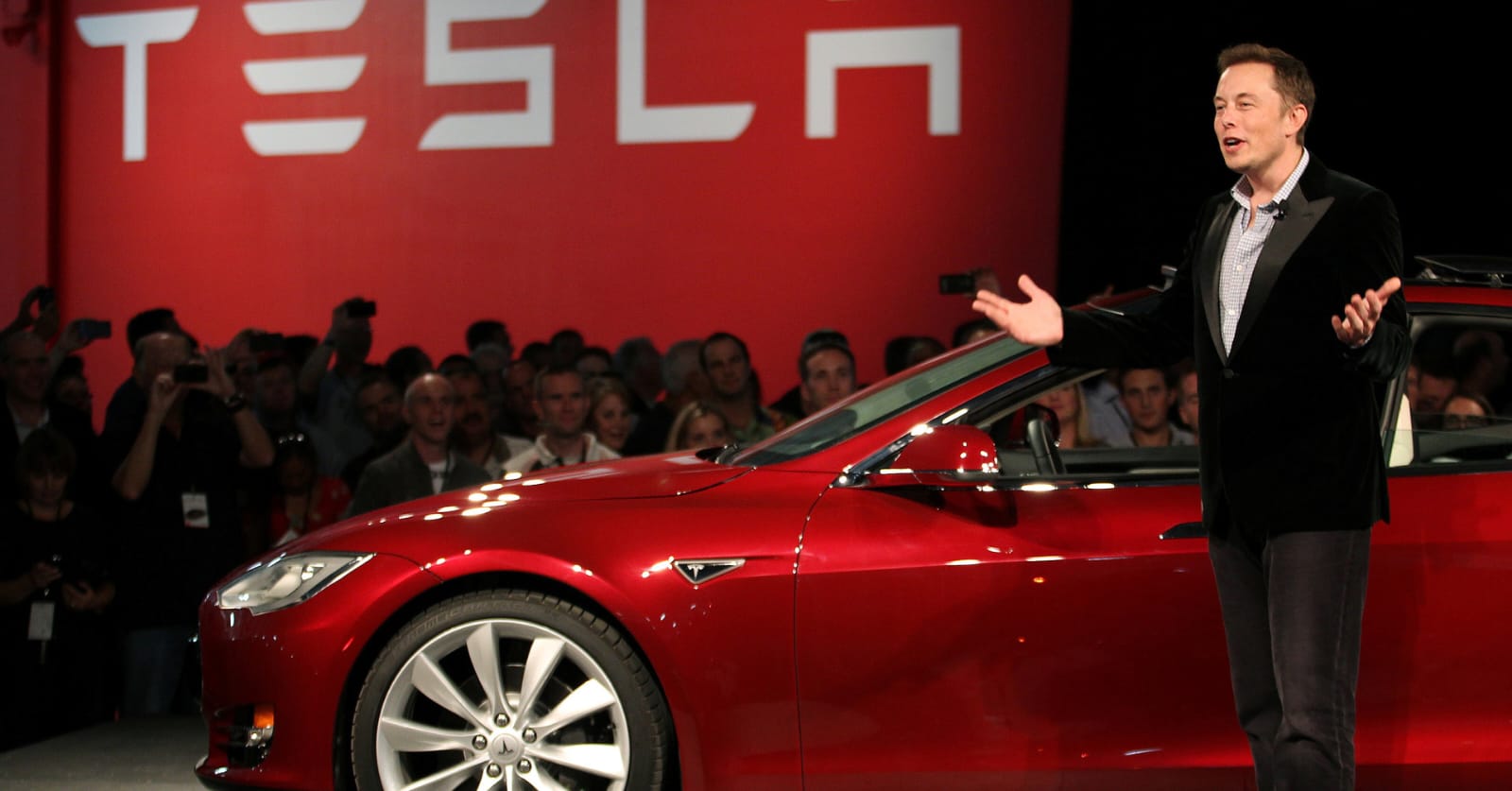 Tesla Bantah Cari Pengganti Elon Musk di Tengah Penurunan Kinerja Perusahaan